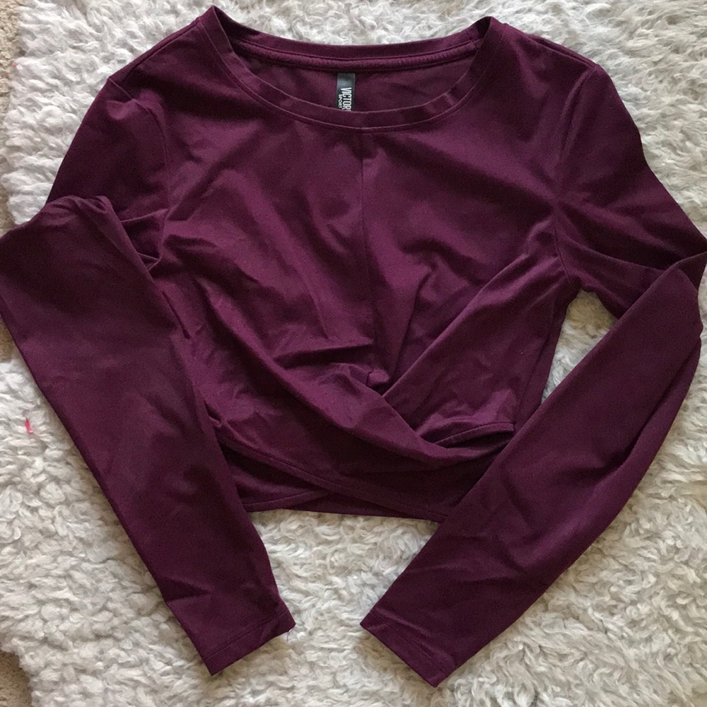 Athletic crop top
